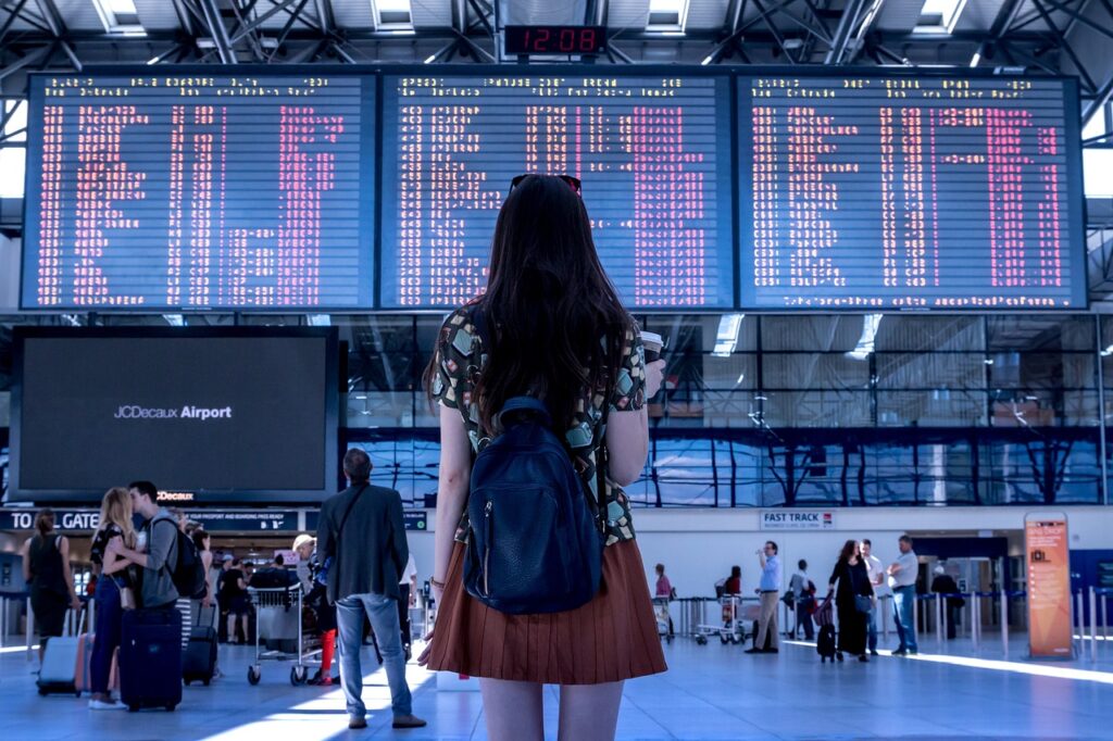 Taxi Aerdenhout naar Schiphol Taxi Aerdenhout naar Schiphol - Comfortabel en betrouwbaar luchthavenvervoer van Aerdenhout naar Schiphol met professionele taxidienst.